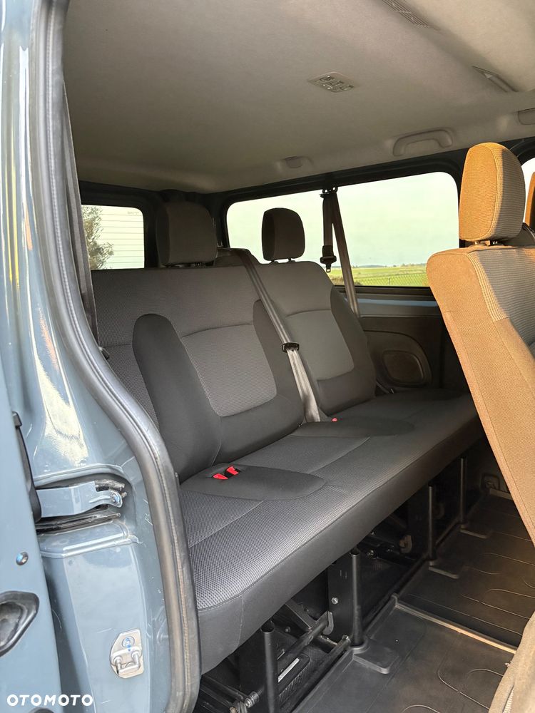 Renault Trafic 2.0 dCi - 12