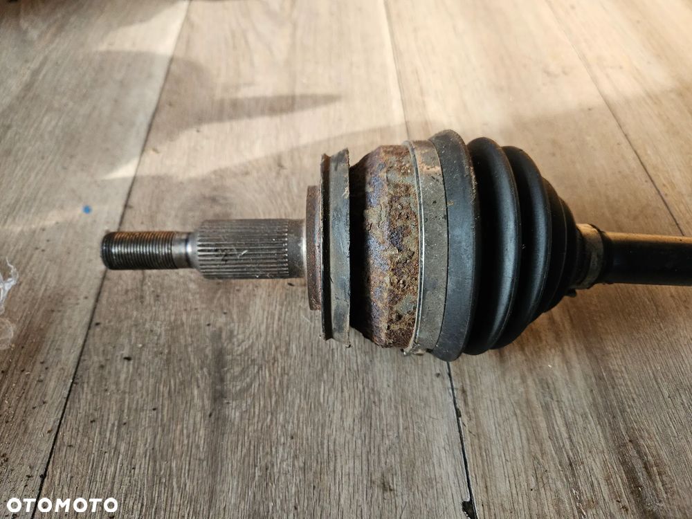 Półoś prawa VW Transporter T5 LIFT T6 1,9 2,0 TDI 7E0407272AA - 2