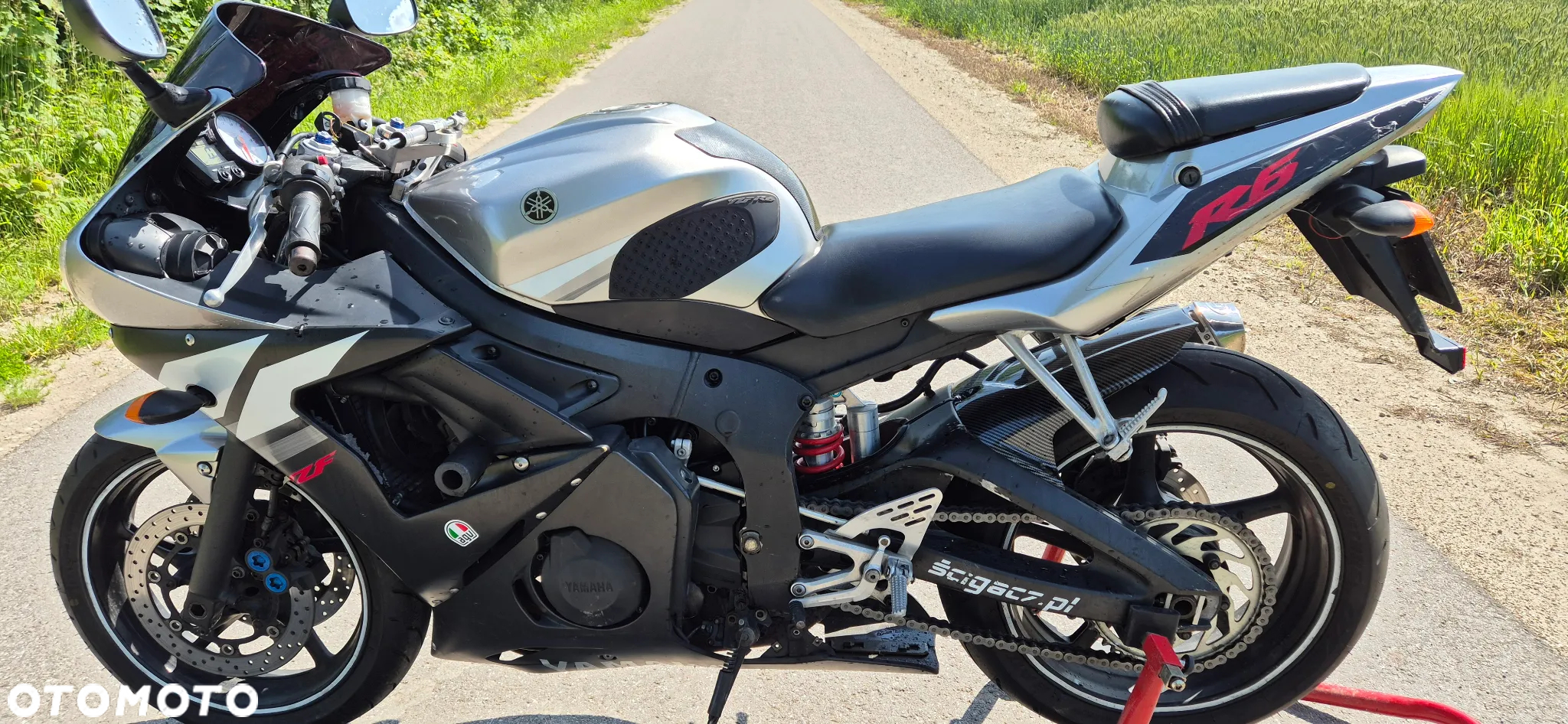 Yamaha R6 - 7