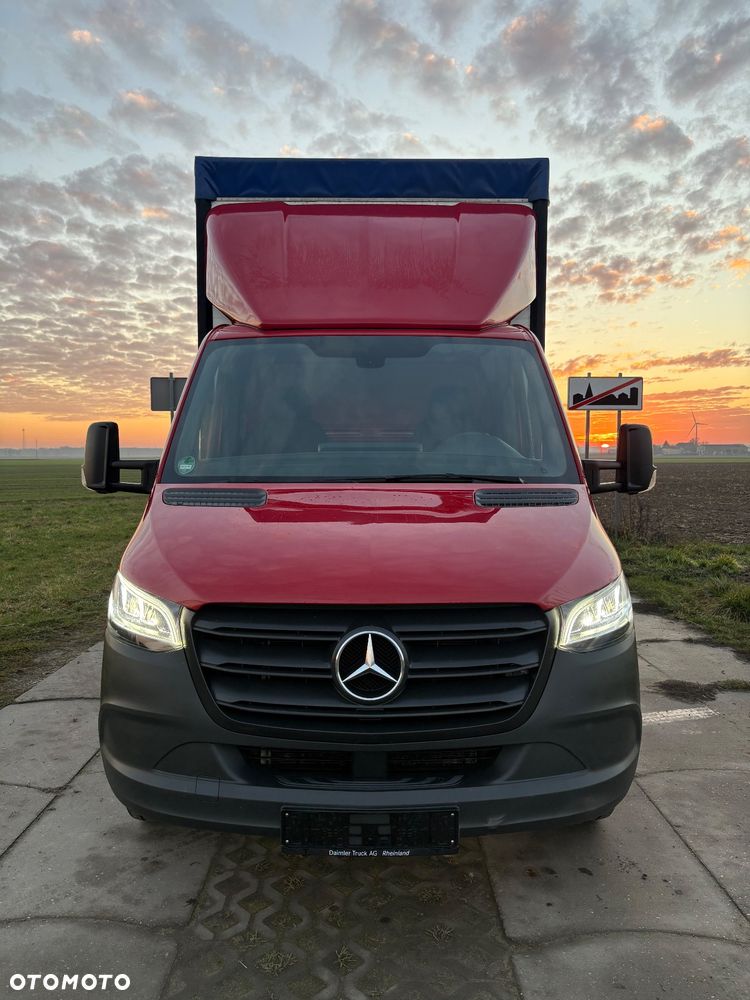 Mercedes-Benz Sprinter - 2