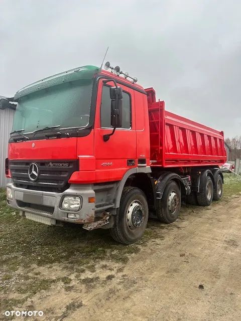 Mercedes-Benz 4144 - 1