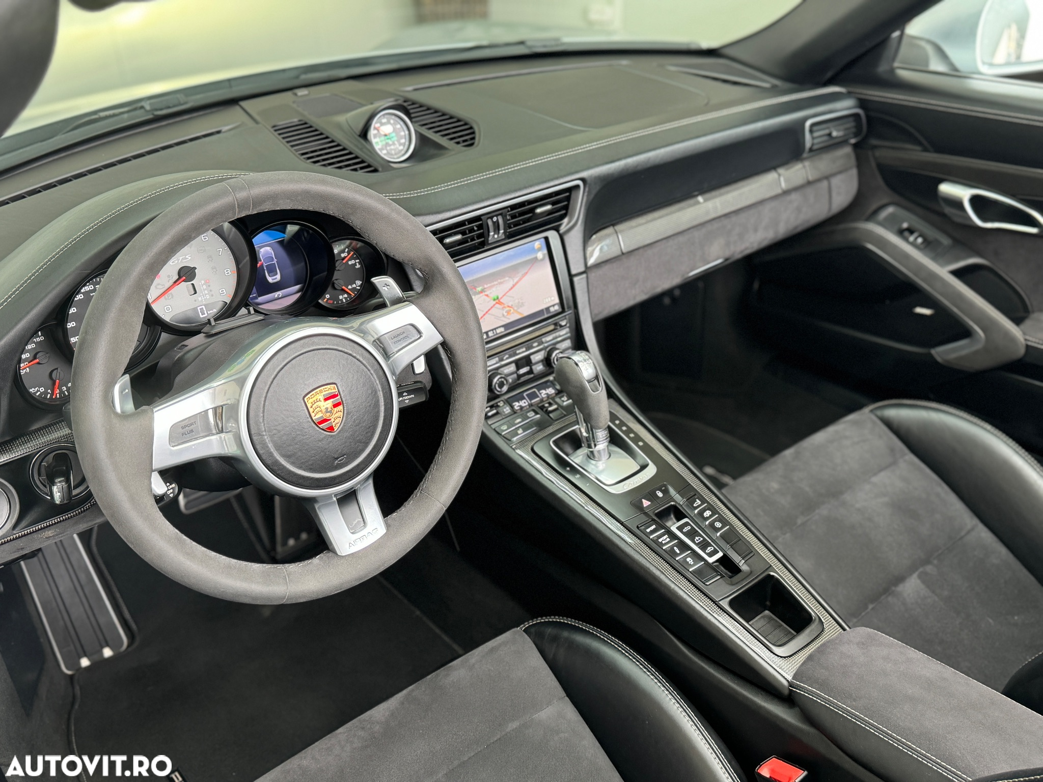 Porsche 911 Carrera GTS Cabriolet PDK - 24