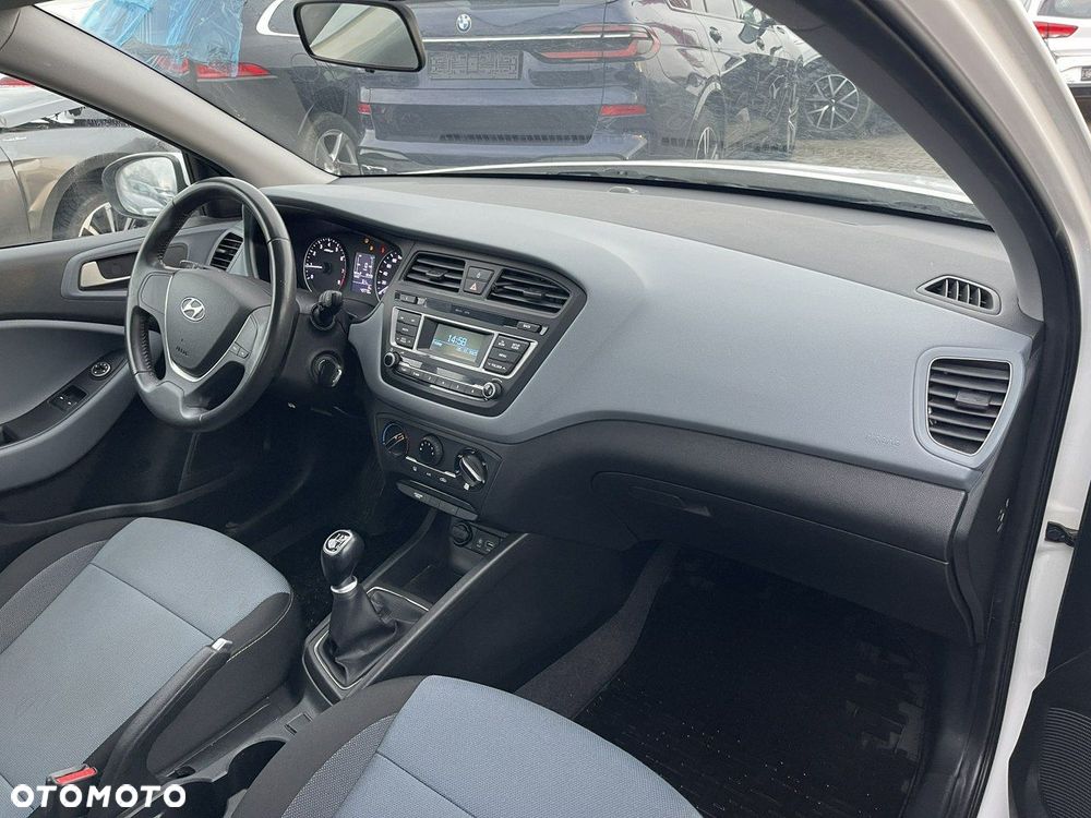 Hyundai i20 1.2 Classic Plus - 9