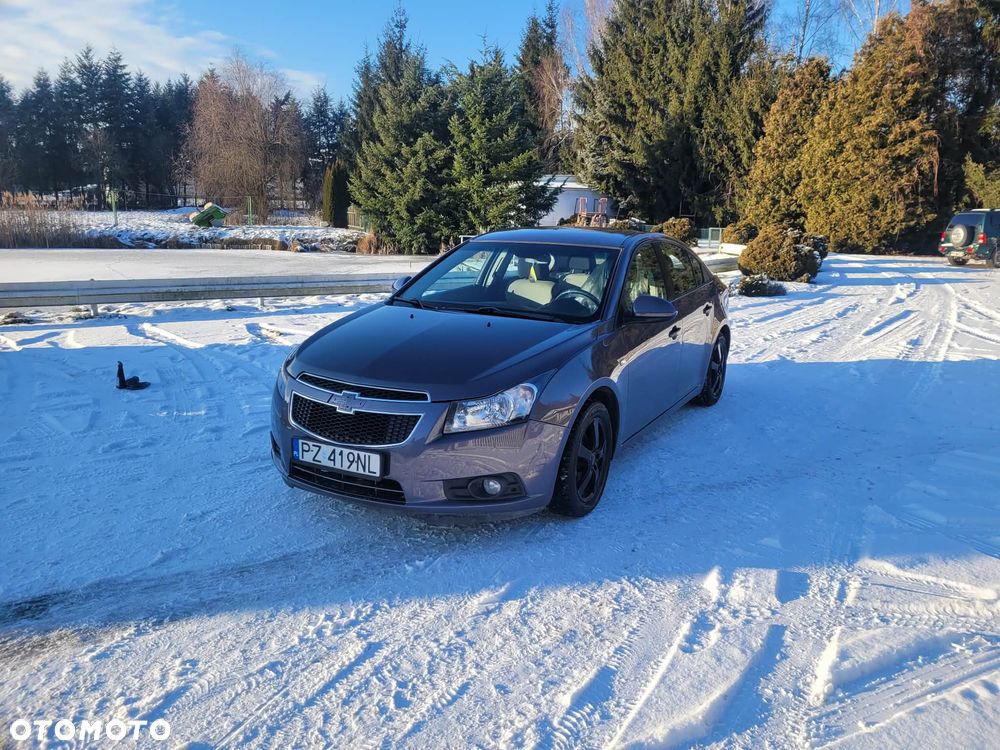 Chevrolet Cruze 1.6 LS - 3