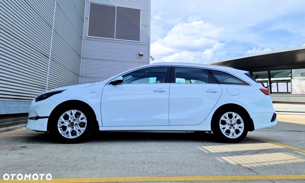 Kia Ceed 1.5 T-GDI M - 11
