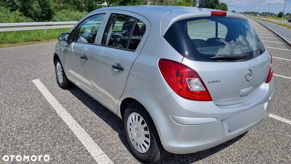 Opel Corsa 1.2 16V Edition / Active - 8