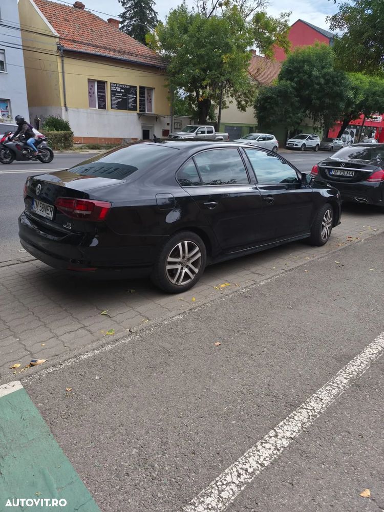 Volkswagen Jetta 1.2 TSI Comfortline - 24