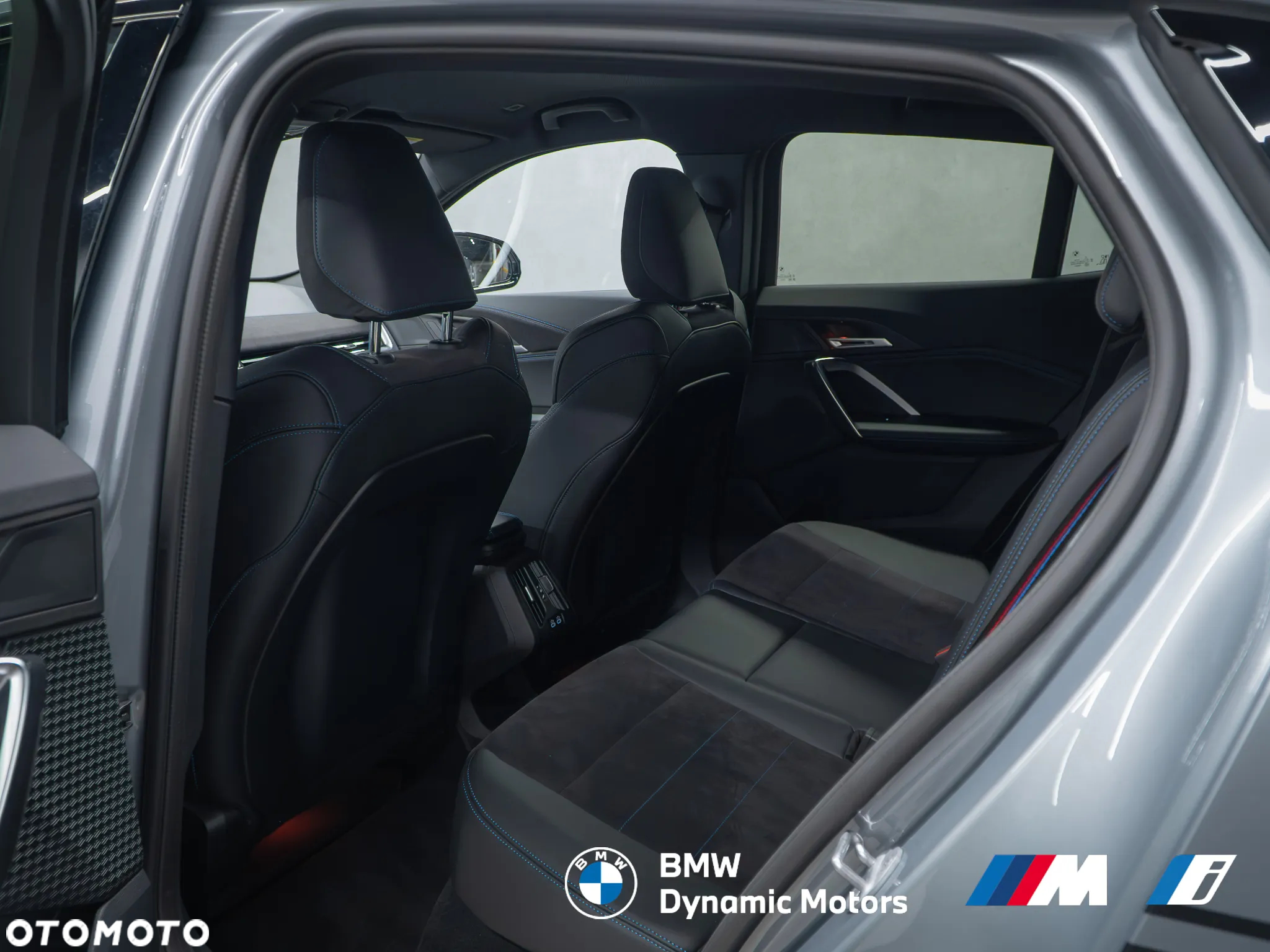 BMW iX2 eDrive20 - 24