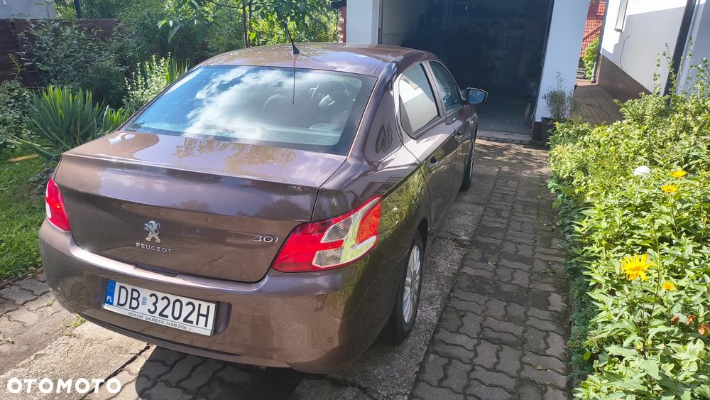 Peugeot 301 1.6 VTi Allure - 3