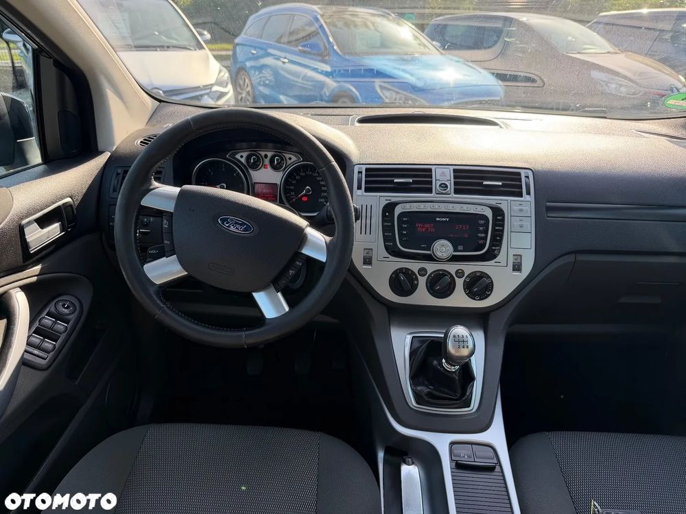 Ford Kuga 2.0 TDCi 2x4 Trend - 11