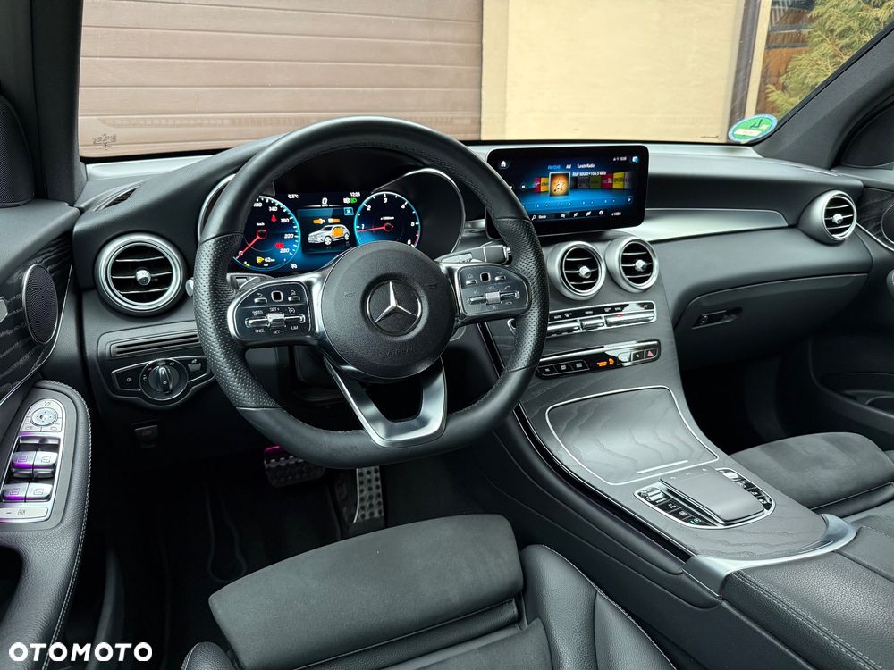 Mercedes-Benz GLC 220 d 4Matic 9G-TRONIC AMG Line - 20