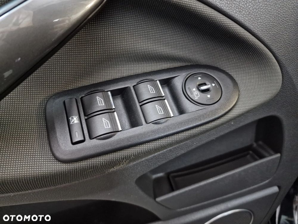 Ford Kuga 2.0 TDCi Titanium - 14