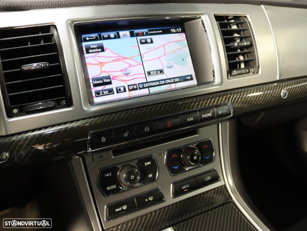 Jaguar XF 2.2 D Premium Luxury - 21