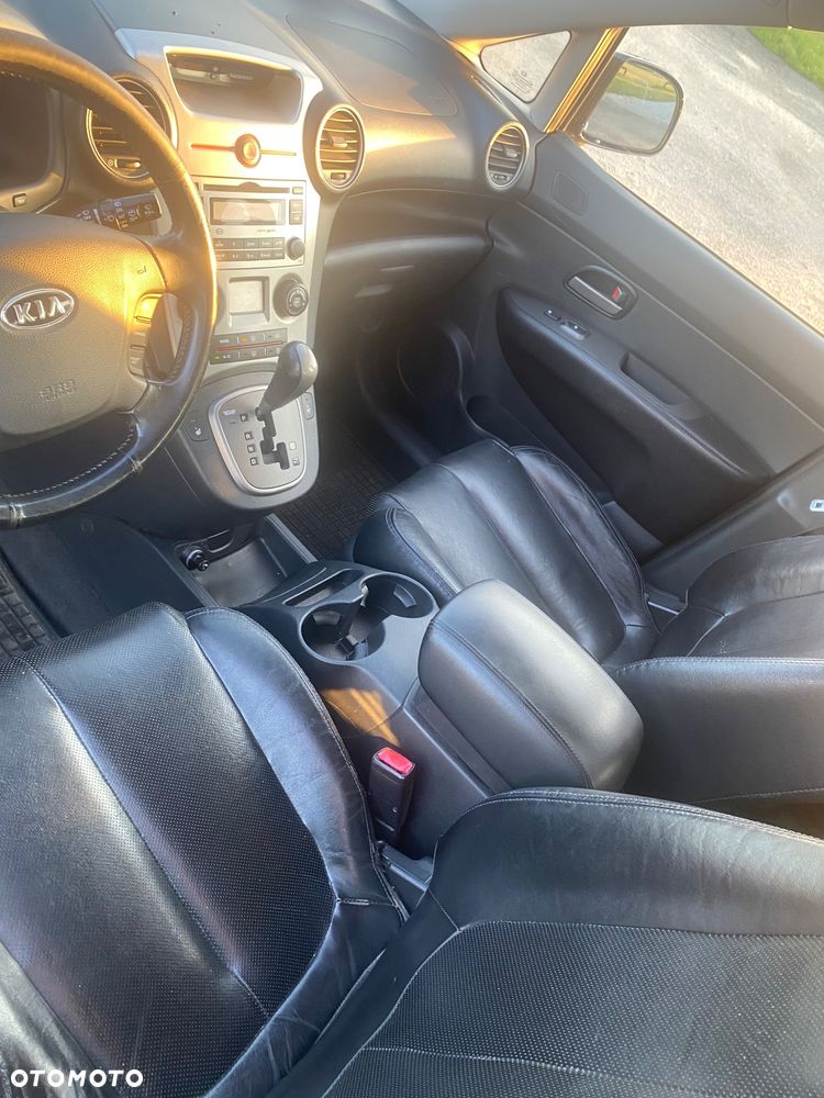 Kia Carens - 6