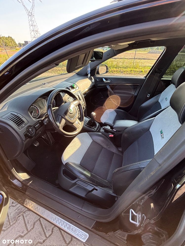 Skoda Octavia 2.0 TDI DPF RS - 9