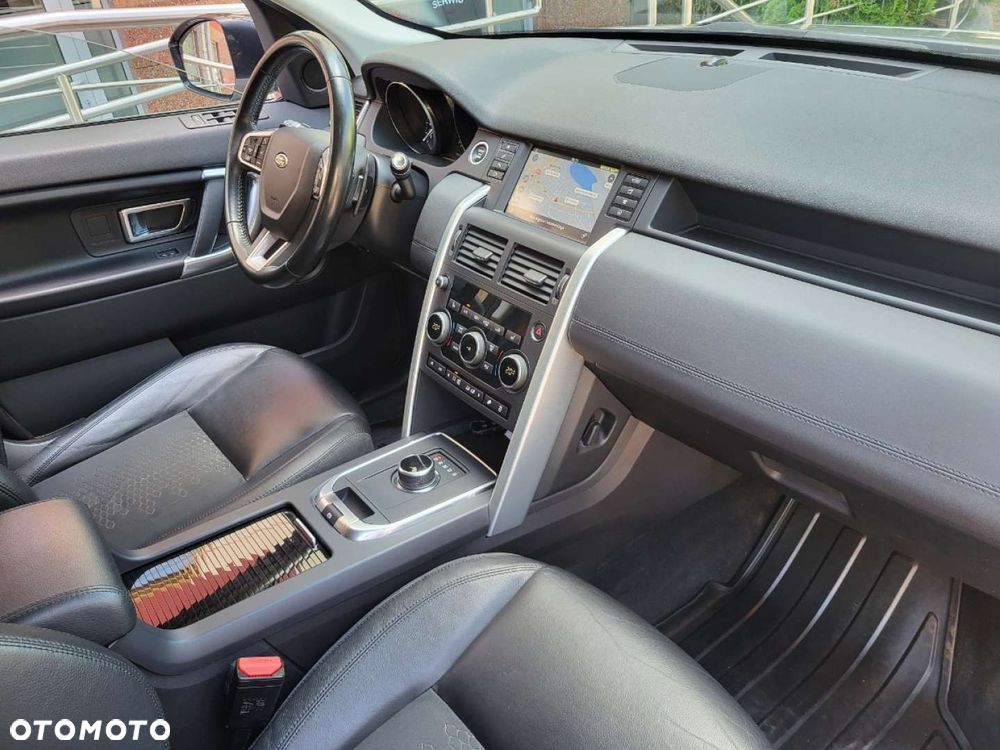 Land Rover Discovery Sport - 12