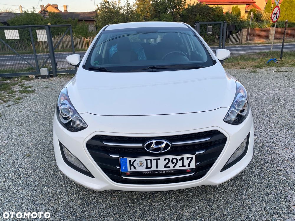Hyundai i30 blue 1.4 Style - 2