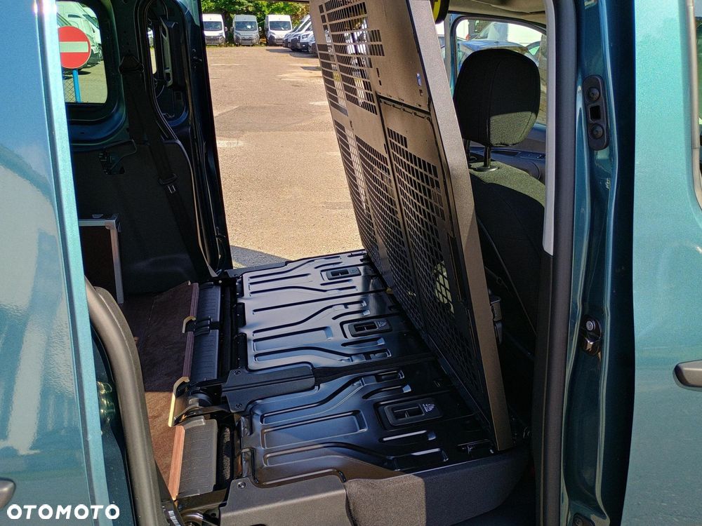 Fiat Doblo CrewCab - 12