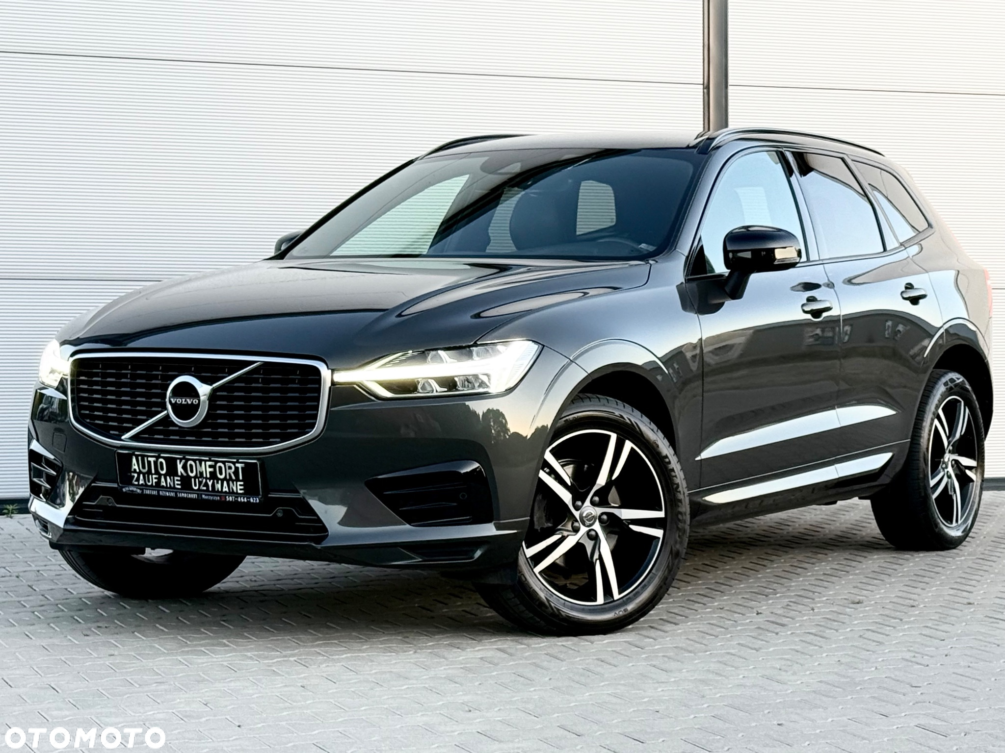 Volvo XC 60 D4 R-Design - 3