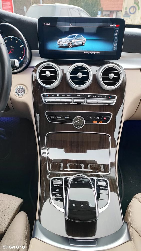 Mercedes-Benz Klasa C 300 4MATIC 9G-TRONIC - 25