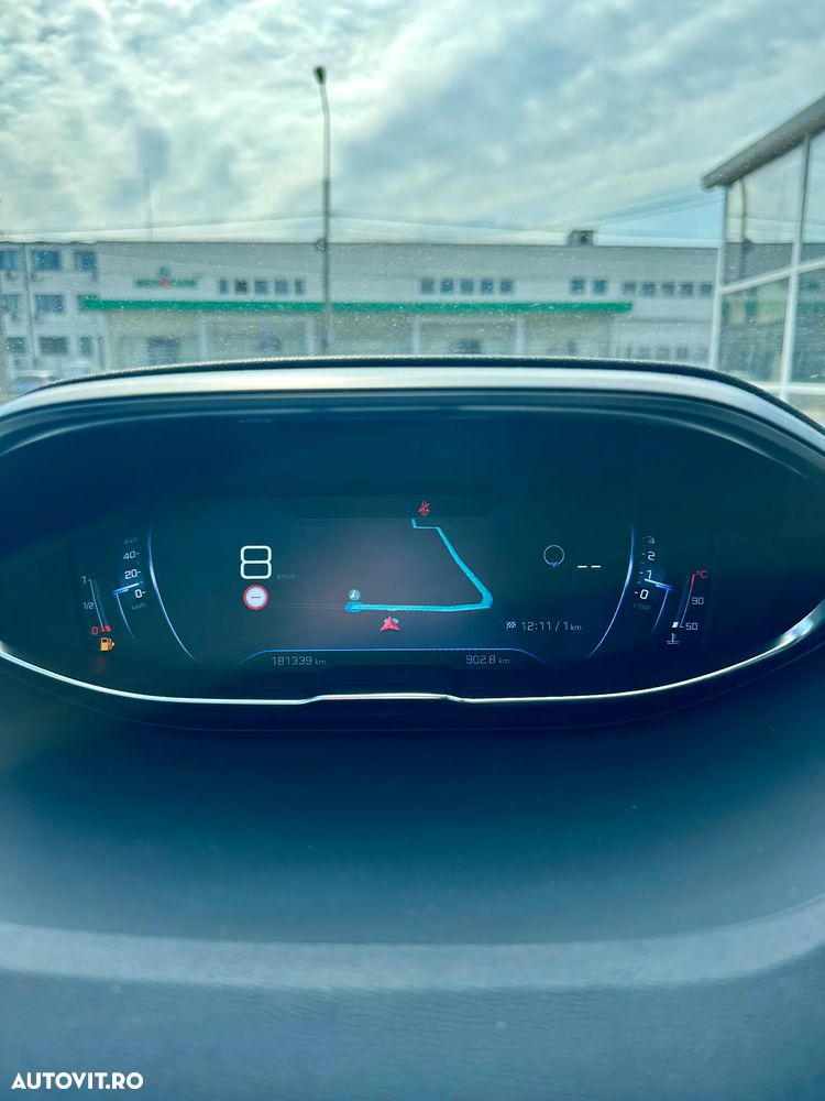 Peugeot 3008 - 18
