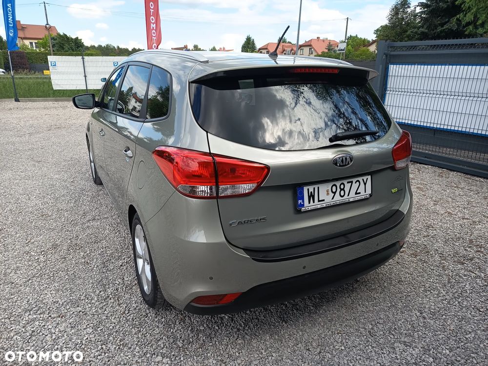 Kia Carens 1.6 GDI Dream-Team Edition - 10