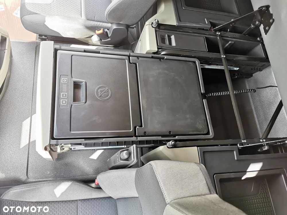 MAN MAN TGL 12.250 4x2 BL CH - 12