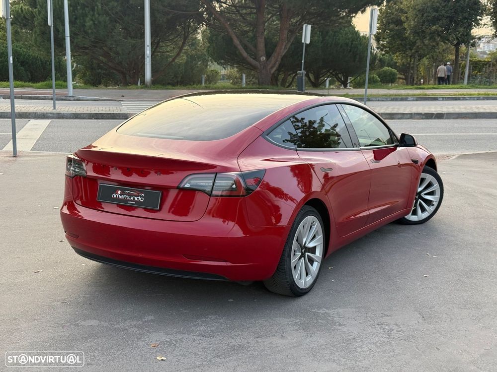 Tesla Model 3 - 7