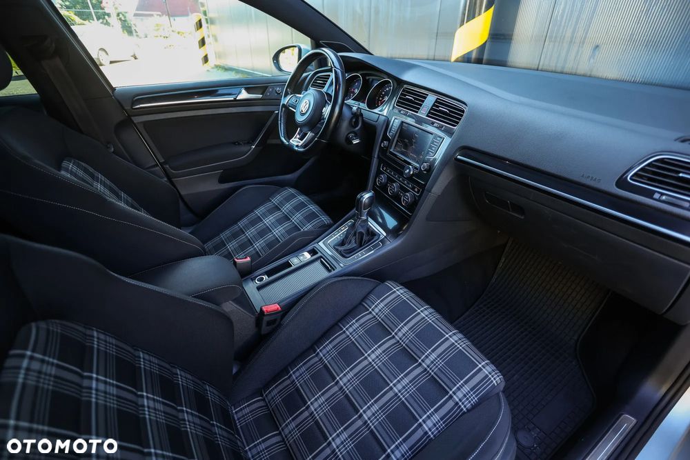 Volkswagen Golf GTD BlueMotion Technology DSG - 22