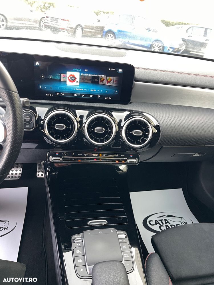 Mercedes-Benz CLA - 32