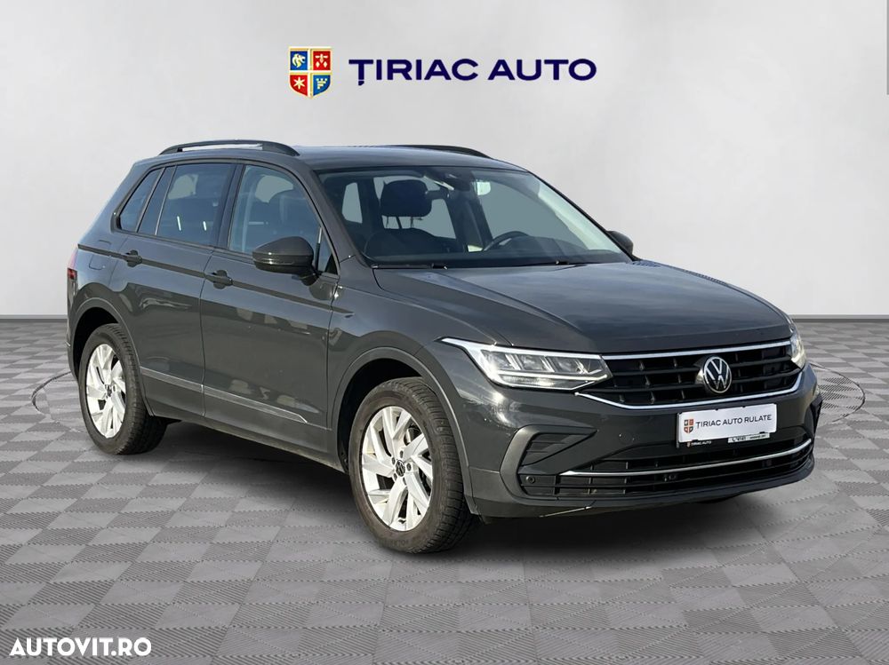 Volkswagen Tiguan - 8