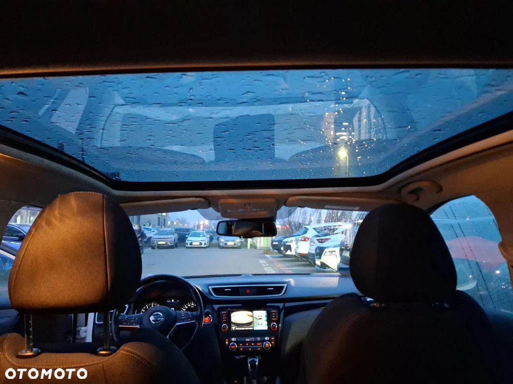 Nissan Qashqai 1.3 DIG-T N-Connecta DCT - 24