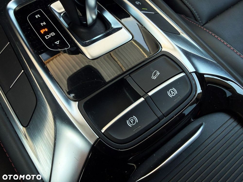 MG HS 1.5 T-GDI Excite DCT - 25