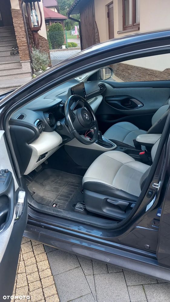 Toyota Yaris - 5