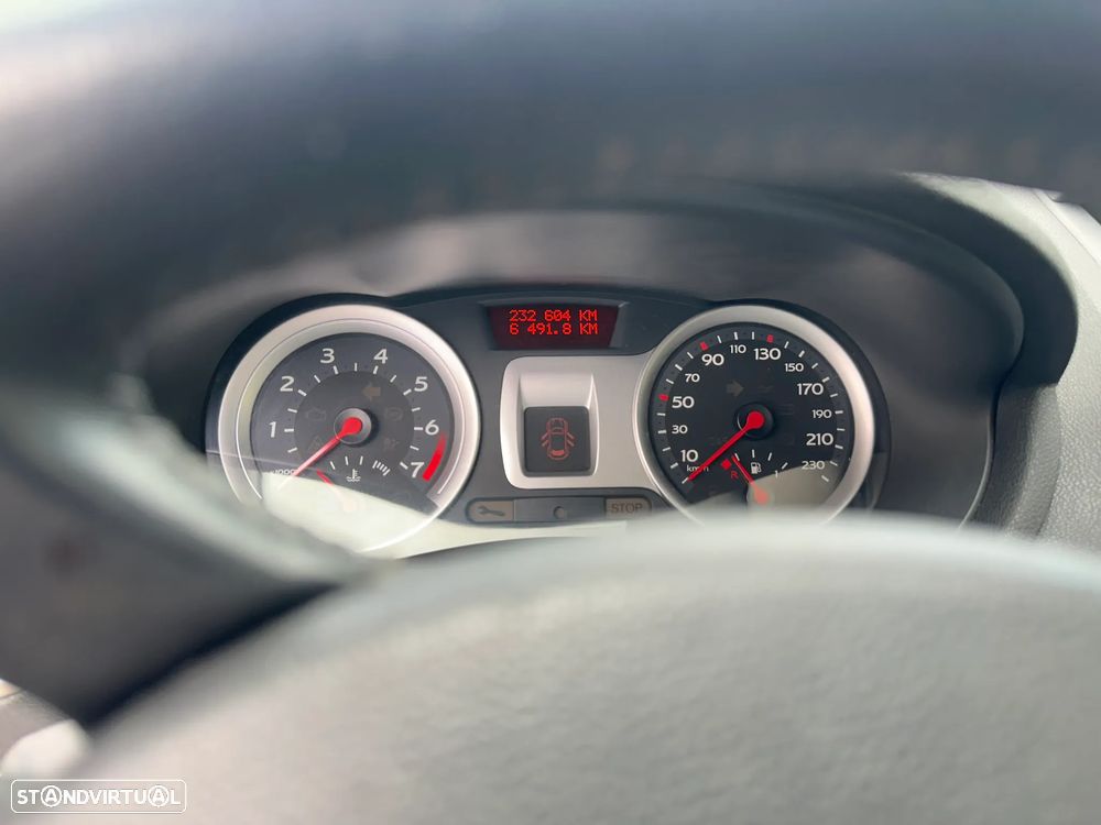Renault Clio 1.2 16V Confort - 8