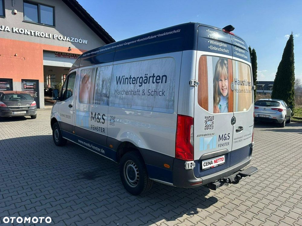 Mercedes-Benz Sprinter - 4
