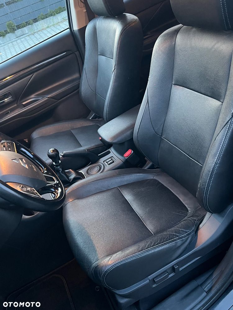Mitsubishi Outlander 2.2 DI-D 2WD Invite - 18