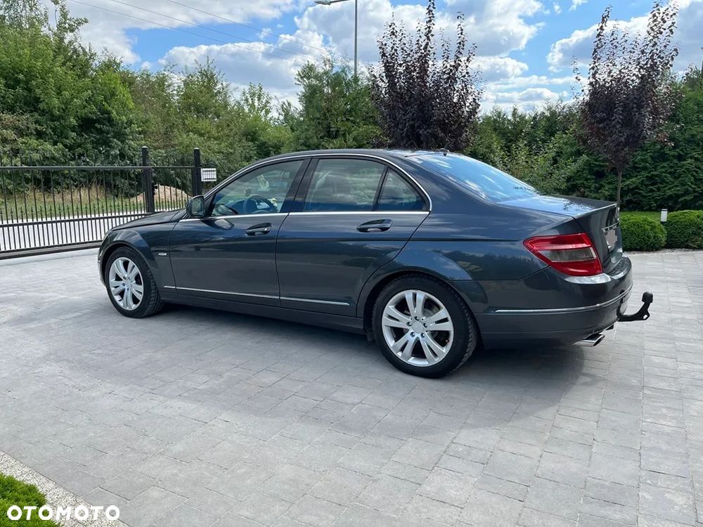 Mercedes-Benz Klasa C 220 CDI DPF Automatik Avantgarde - 20
