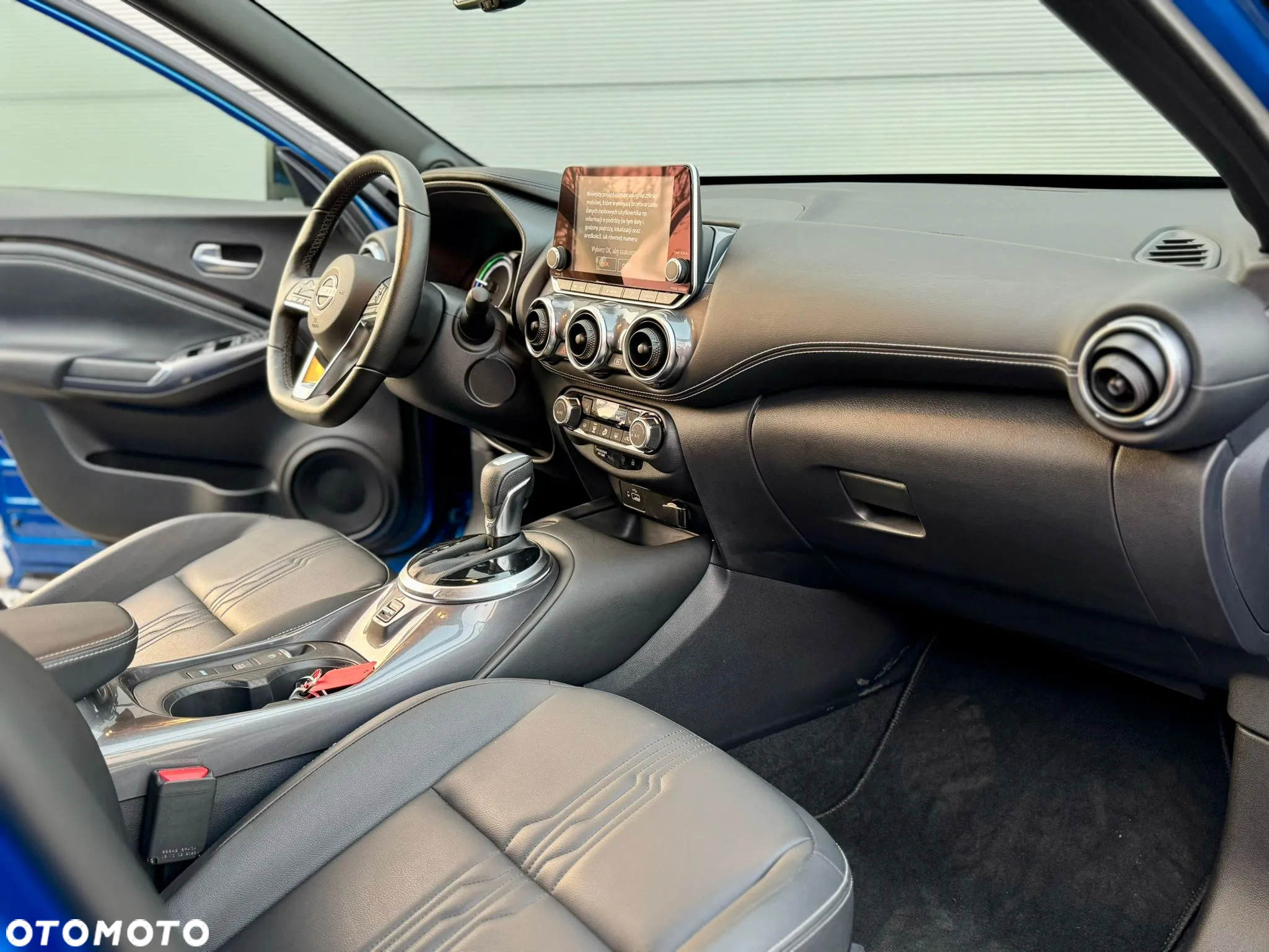 Nissan Juke 1.6 Hybrid 4AMT Premiere Edition - 12