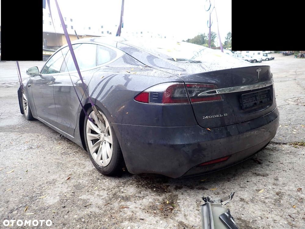 Tesla Model S Long Range Plus - 4
