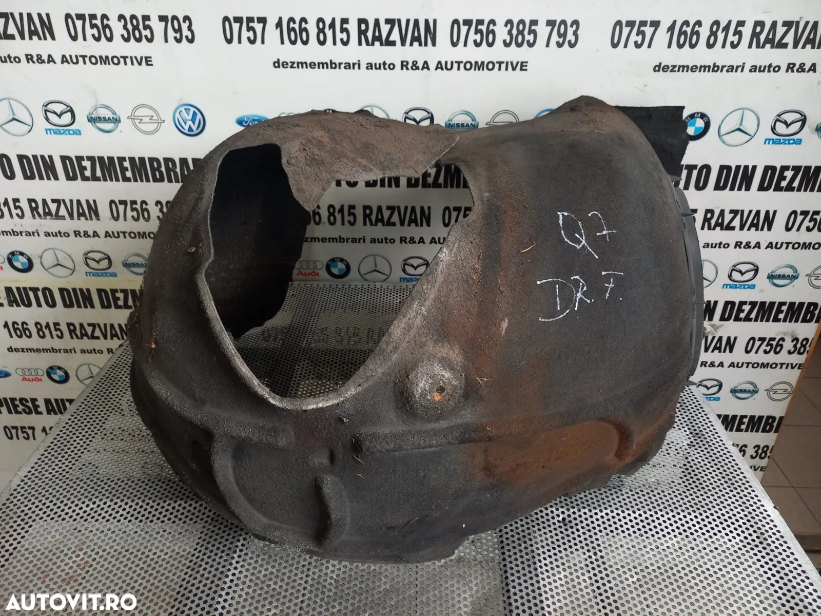 Carenaj Aparatoare Noroi Dreapta Fata Audi Q7 4L An 2006-2007-2008-2009 - Dezmembrari Arad - 4