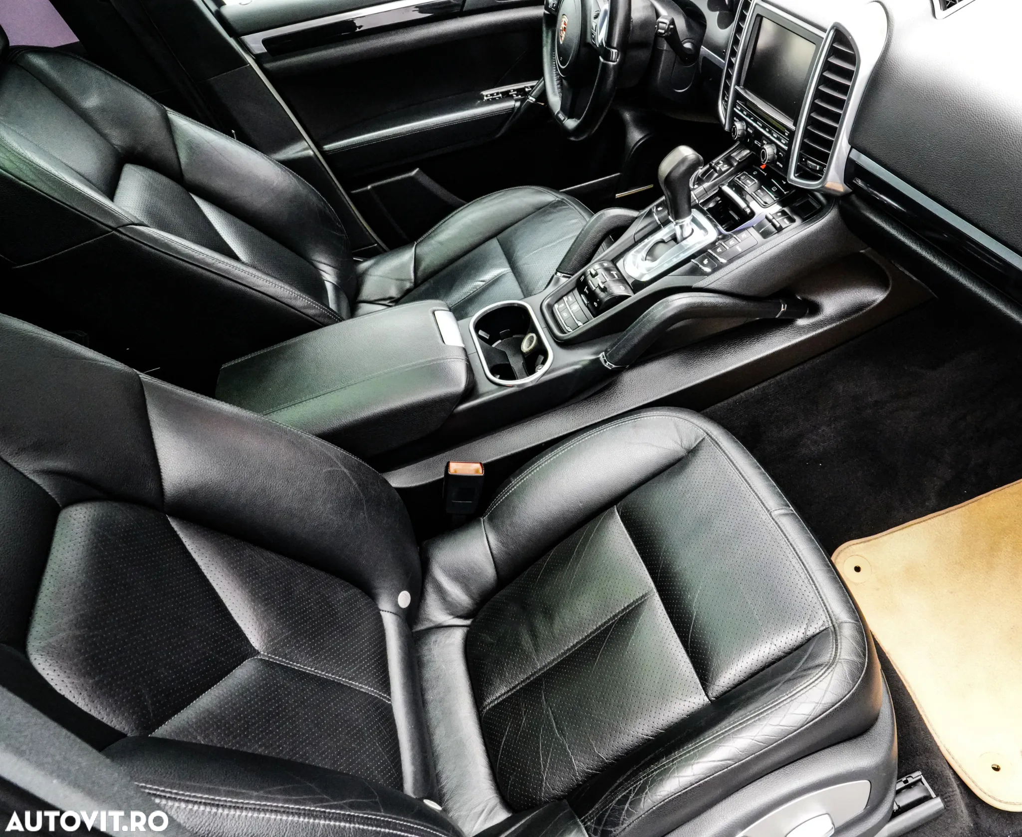 Porsche Cayenne 3.0 L V6 - 14