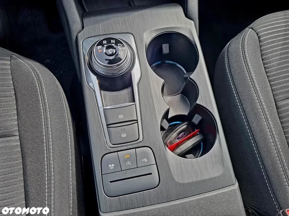 Ford Kuga 2.0 EcoBlue 4x4 TITANIUM - 29