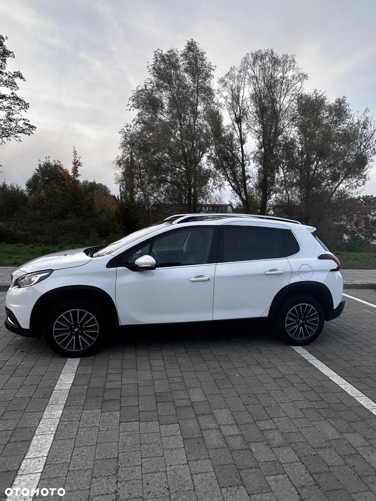 Peugeot 2008 Blue-HDi FAP 100 STOP & START Style - 4