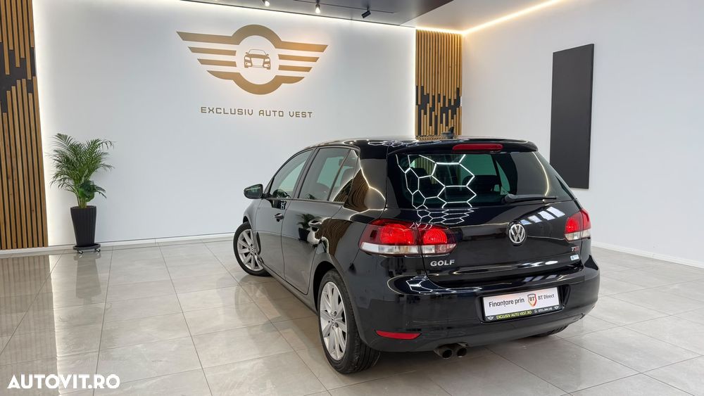 Volkswagen Golf - 5