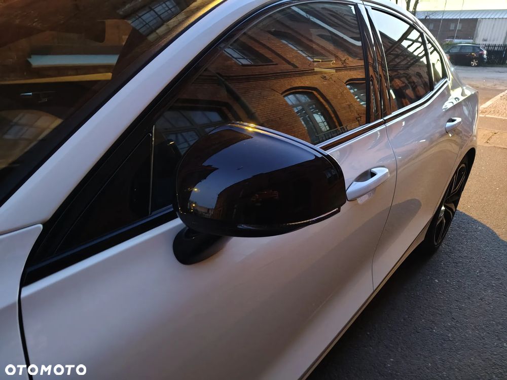 Volvo S60 T4 R-Design - 13