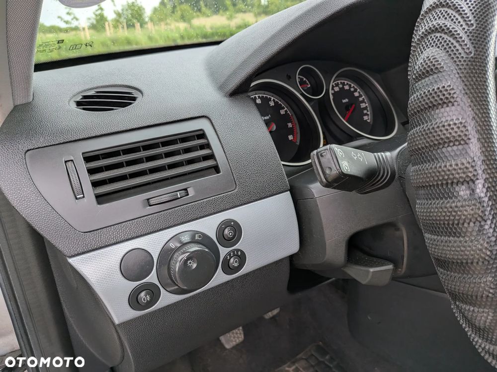 Opel Astra 1.6 Enjoy - 11