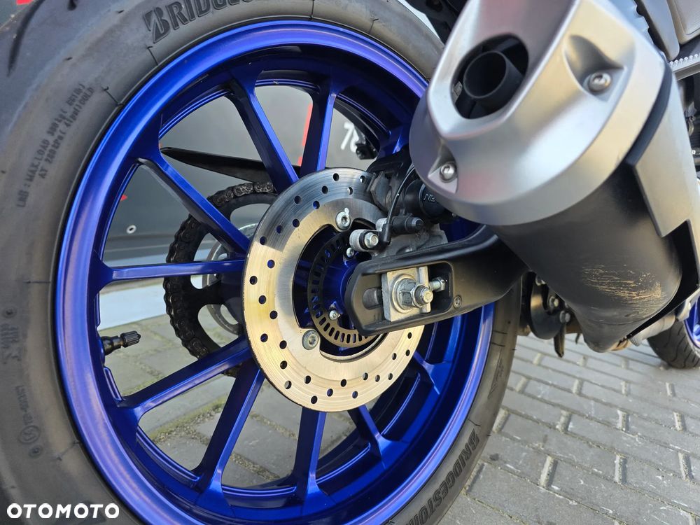 Yamaha MT - 19