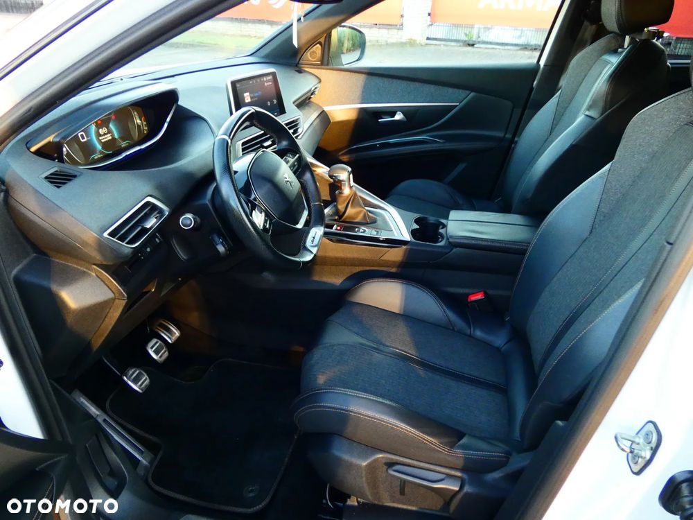 Peugeot 5008 - 14