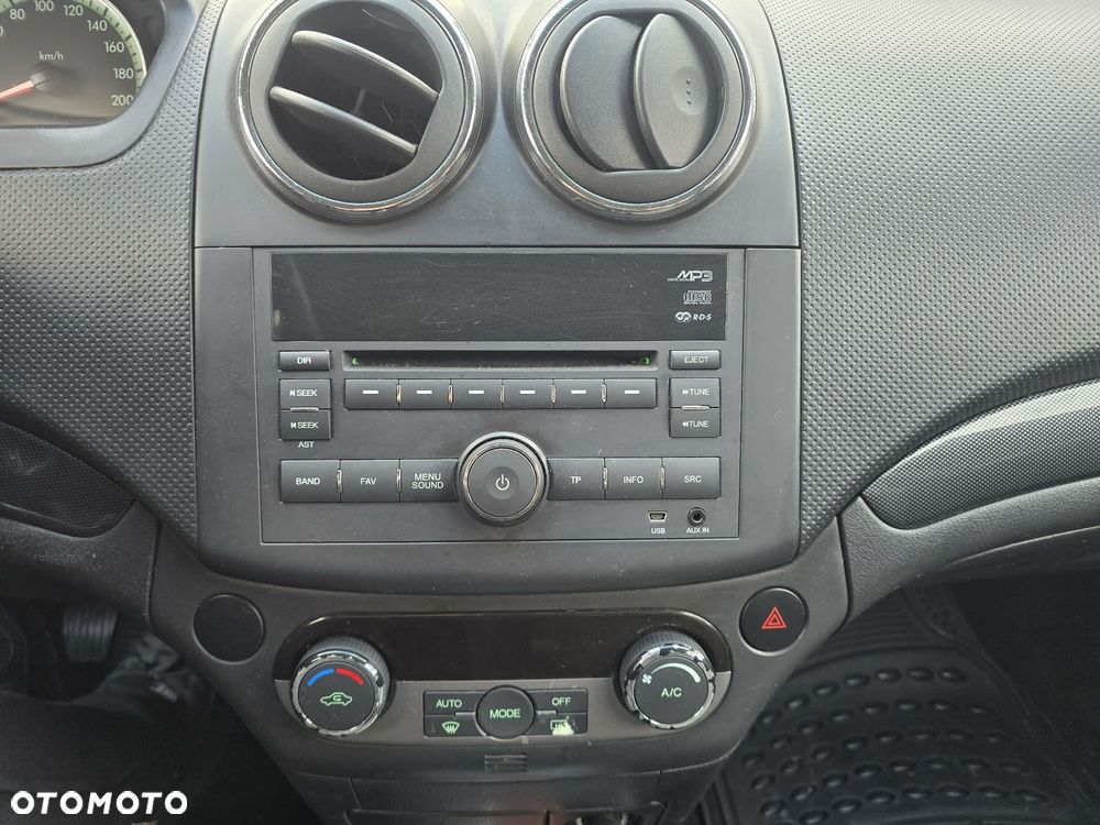 Chevrolet Aveo 1.4 16V LT - 14